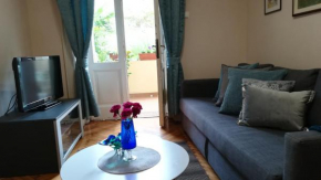 Apartment Tina (near the sea, Opatija center, free private parking)